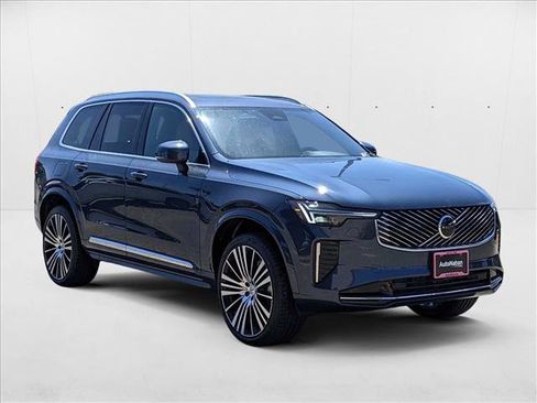 New 2025 Volvo XC90 B5 Core w/ Protection Package Premier image 6