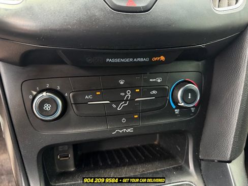 Used 2018 Ford Focus ST FWD image 12