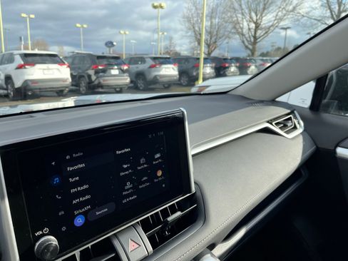 Used 2025 Toyota RAV4 LE image 34