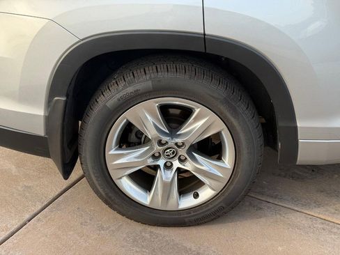 Used 2016 Toyota Highlander Limited AWD/4WD image 6