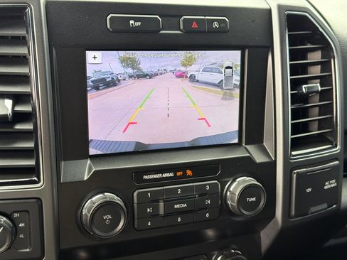 Used 2019 Ford F150 XLT w/ Equipment Group 302A Luxury AWD/4WD image 22