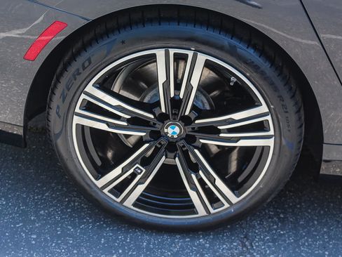 Certified 2023 BMW 740i RWD image 8