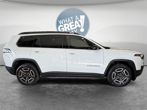New 2026 Jeep Cherokee Limited image 10