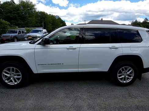 Used 2024 Jeep Grand Cherokee L Laredo AWD/4WD image 5