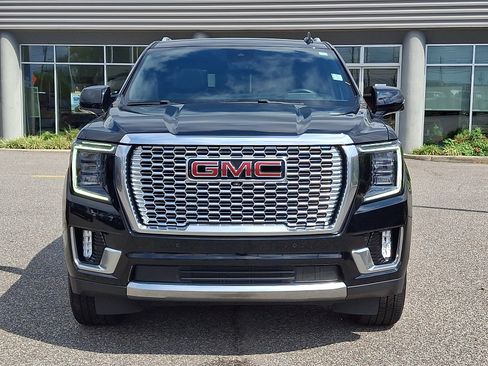 Used 2024 GMC Yukon Denali w/ Denali Reserve Package AWD/4WD image 3