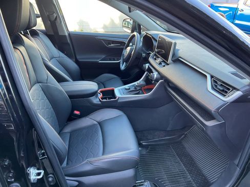 Used 2024 Toyota RAV4 Adventure image 8