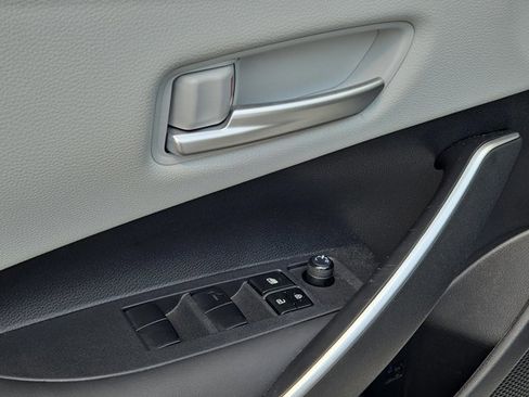 Used 2024 Toyota Corolla SE image 19