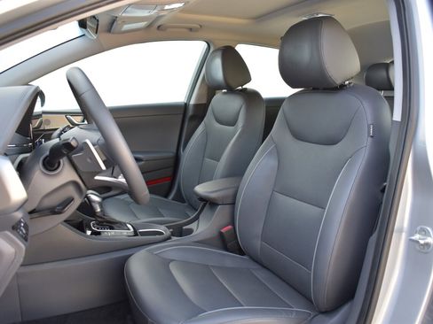 Used 2022 Hyundai Ioniq Limited FWD image 11