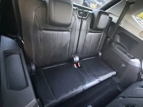Used 2022 Volkswagen Tiguan SE FWD image 23