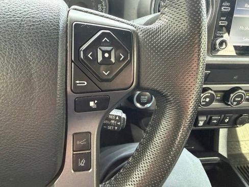 Used 2020 Toyota Tacoma TRD Sport w/ Technology Package AWD/4WD image 30