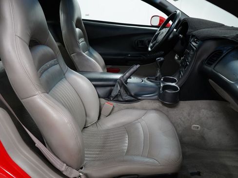 Used 2000 Chevrolet Corvette Coupe RWD image 23