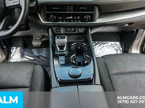 Used 2025 Nissan Rogue SV AWD/4WD image 39