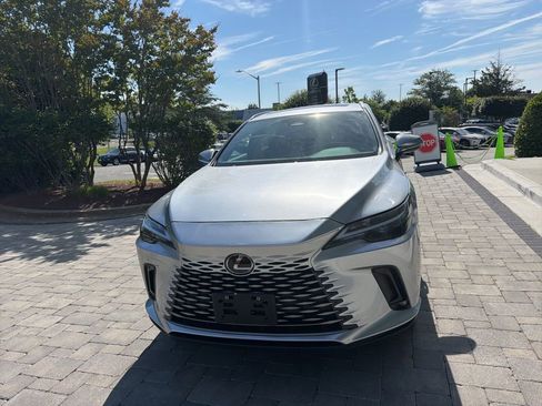 Used 2023 Lexus RX 350 Premium w/ Accessory Package AWD/4WD image 3