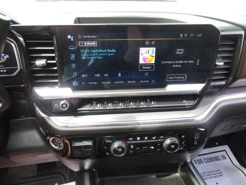 Used 2024 Chevrolet Silverado 3500 High Country w/ High Country Premium Package image 34