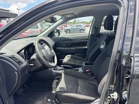 Used 2025 Mitsubishi Outlander Sport ES AWD/4WD image 8