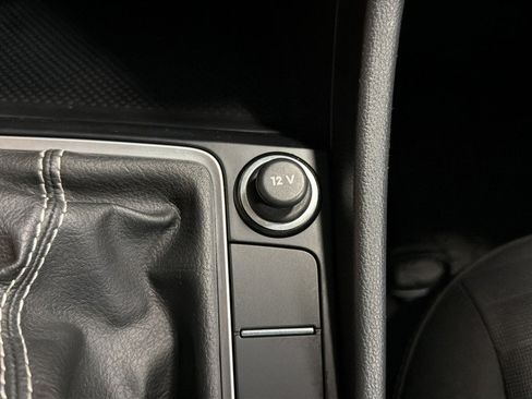 Certified 2024 Volkswagen Jetta S FWD image 32