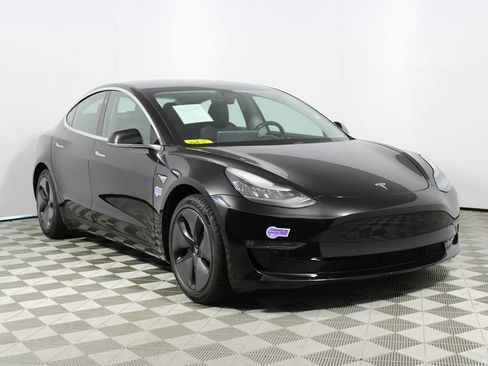 Used 2019 Tesla Model 3 Standard Range Plus image 14