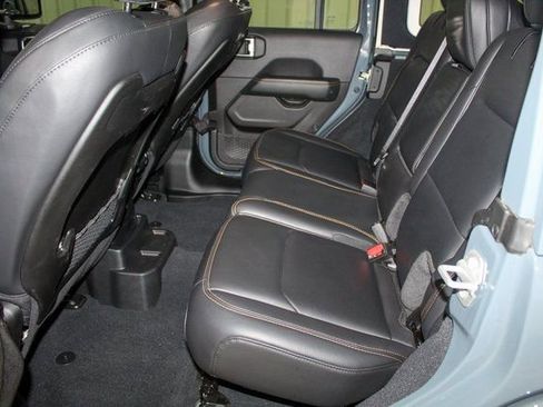 Used 2024 Jeep Wrangler Sahara w/ Technology Group image 13