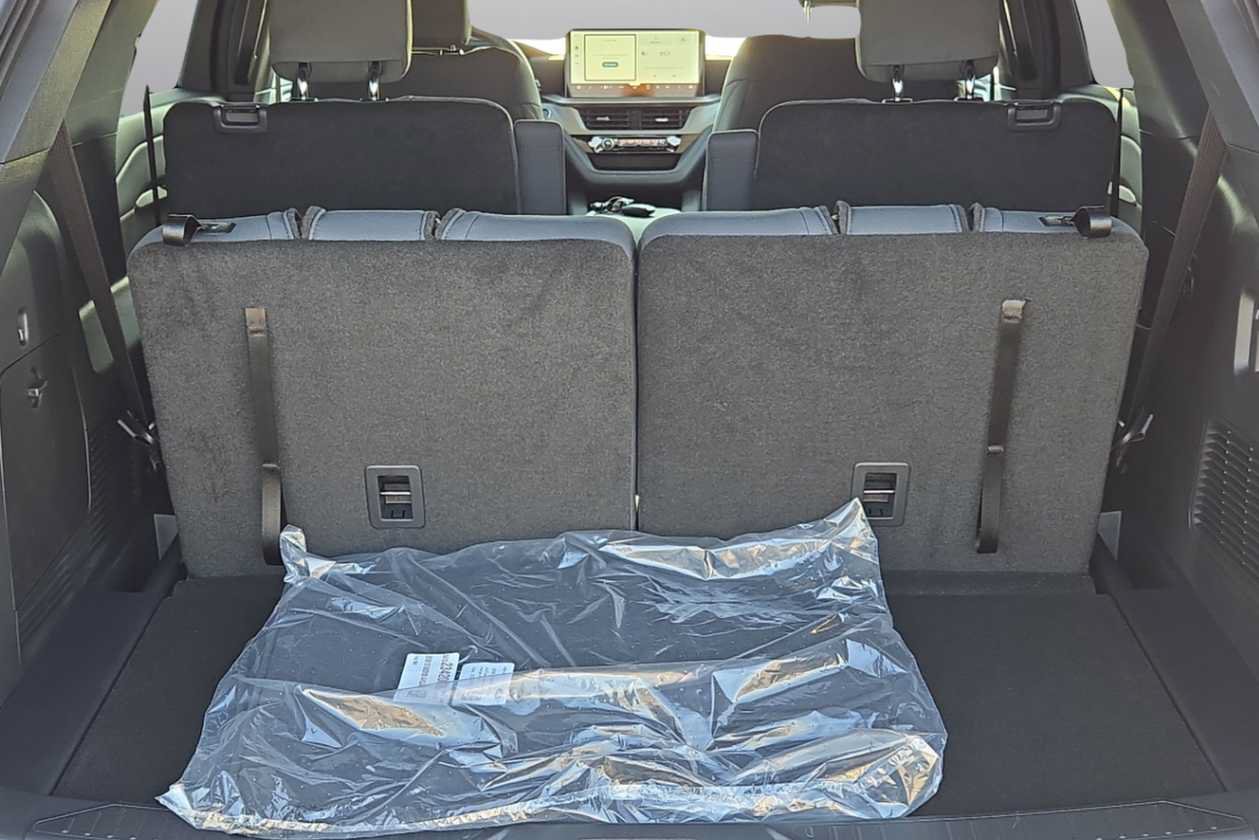 New 2027 Ford Explorer Active RWD image 11