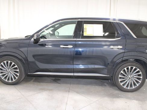 Used 2024 Hyundai Palisade Calligraphy image 6