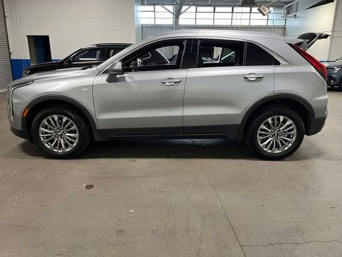 Used 2025 Cadillac XT4 Premium Luxury FWD image 6