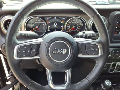 Used 2018 Jeep Wrangler Unlimited Sahara w/ LED Lighting Group AWD/4WD image 27