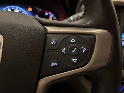 Used 2019 GMC Acadia Denali w/ Technology Package AWD/4WD image 17