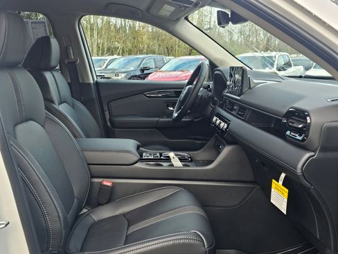 New 2025 Honda Pilot EX-L image 11