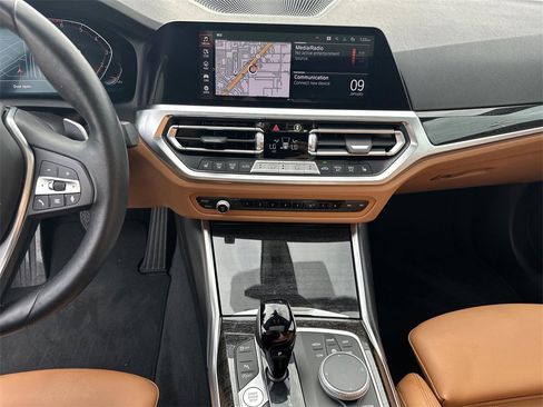 Used 2022 BMW 330i Sedan w/ Premium Package image 25