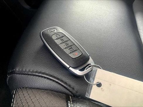 Certified 2023 Nissan Pathfinder SL image 13