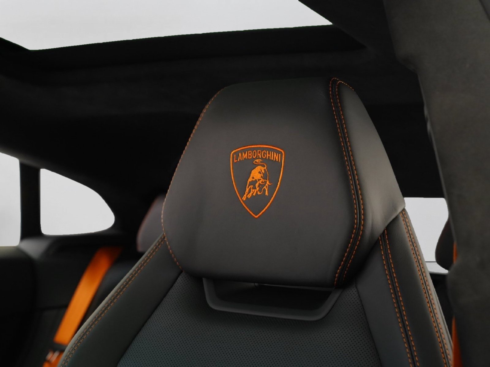 Used 2024 Lamborghini Urus S AWD/4WD image 12