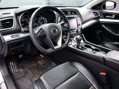 Used 2022 Nissan Maxima SV w/ Floor Mat Group image 13