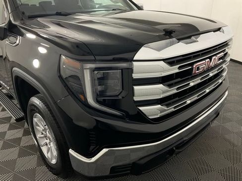 Used 2024 GMC Sierra 1500 SLE AWD/4WD image 10