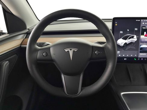 Used 2025 Tesla Model Y Long Range AWD/4WD image 20