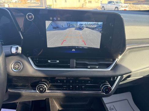 Used 2025 Chevrolet Equinox LT image 13