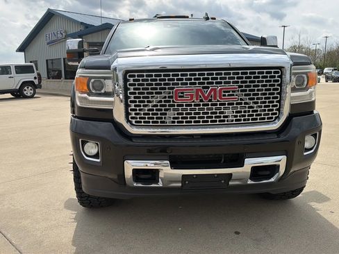 Used 2015 GMC Sierra 3500 Denali w/ Duramax Plus Package image 40