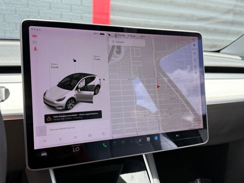 Used 2021 Tesla Model Y Long Range image 21