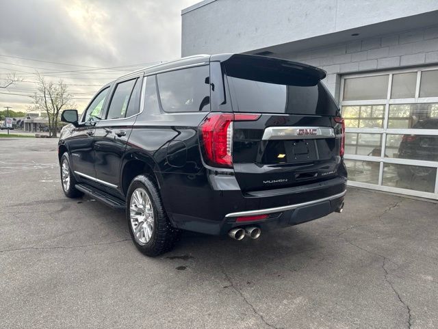 Used 2024 GMC Yukon Denali AWD/4WD image 3
