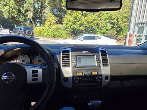 Used 2015 Nissan Frontier PRO-4X w/ Pro-4x Luxury Package image 13