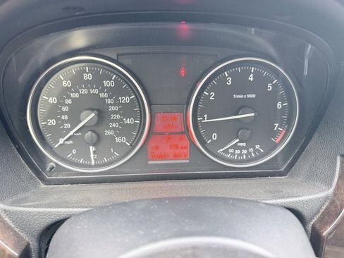 Used 2010 BMW 328i xDrive Sedan image 10