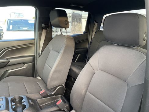 Used 2023 Chevrolet Colorado W/T image 17