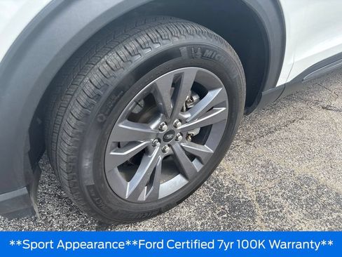 Used 2024 Ford Explorer XLT w/ Equipment Group 202A AWD/4WD image 39