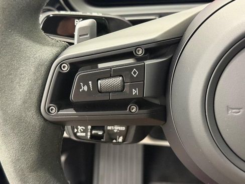 Certified 2025 Porsche Cayenne Turbo AWD/4WD image 19