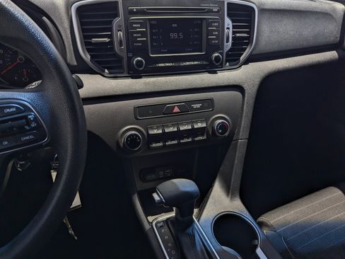 Used 2018 Kia Sportage LX FWD image 10