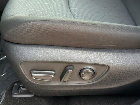 Certified 2025 Toyota RAV4 XLE FWD image 21