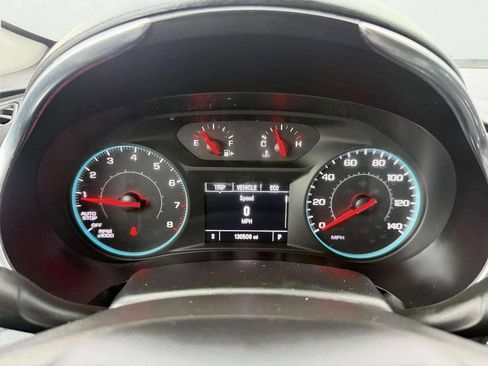 Used 2020 Chevrolet Malibu LT FWD image 17