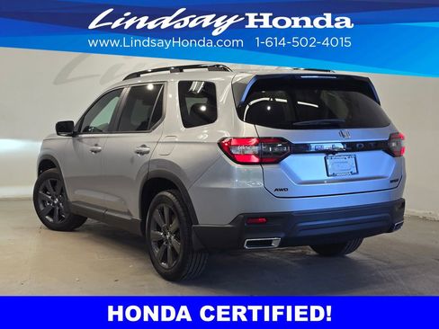 Certified 2025 Honda Pilot Sport image 4