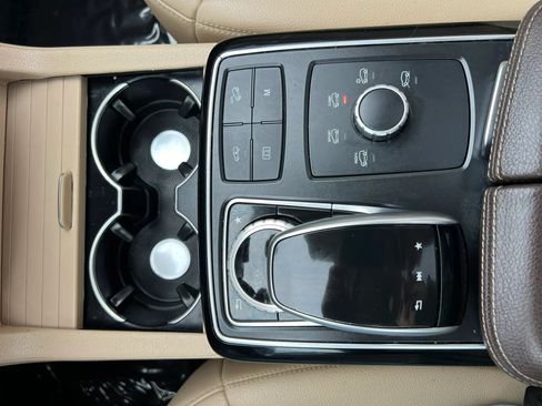 Used 2018 Mercedes-Benz GLS 450 4MATIC image 34
