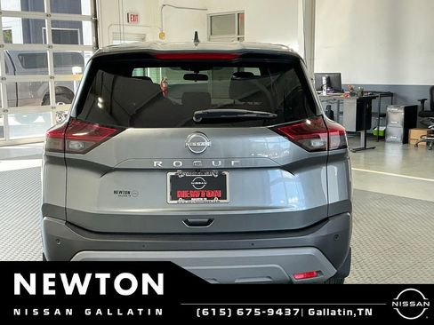 Used 2023 Nissan Rogue S FWD image 18