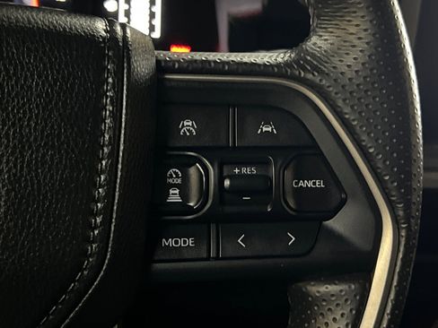 Used 2025 Toyota 4Runner SR5 image 32